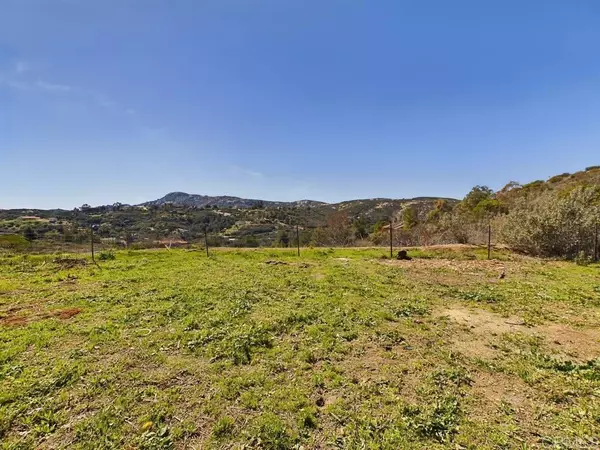 Jamul, CA 91935,20596 Manzanita Way