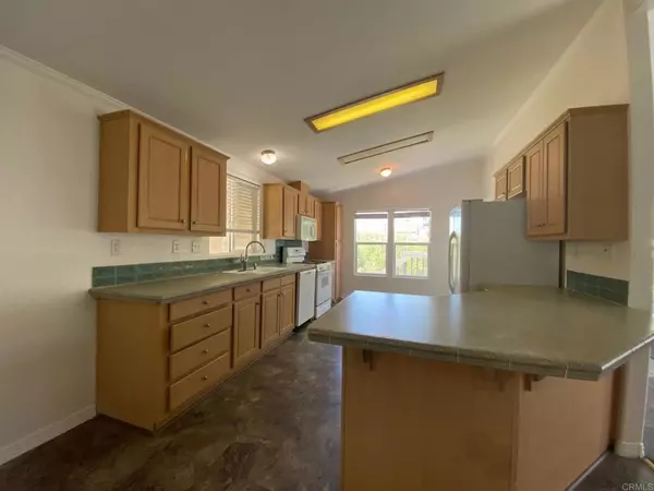 Vista, CA 92081,2130 Sunset Dr #142