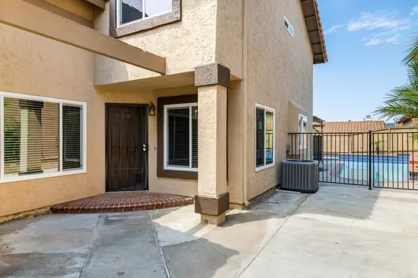 2422 Saint Anne DR, El Cajon, CA 92019