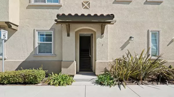 Chula Vista, CA 91913,1555 Tomillo LN #1