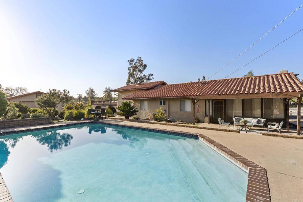 El Cajon, CA 92019,2409 Dehesa RD