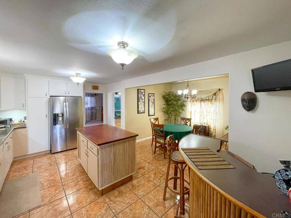 National City, CA 91950,212 E 4th ST