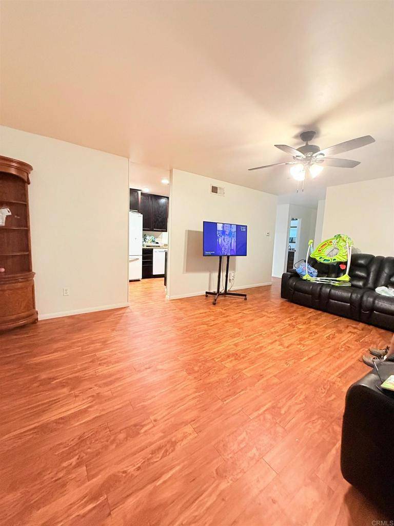 Santee, CA 92071,10442 Nate WAY