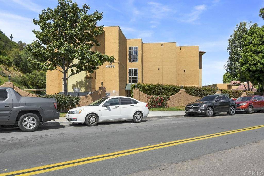 San Diego, CA 92102,6955 Alvarado Rd #30