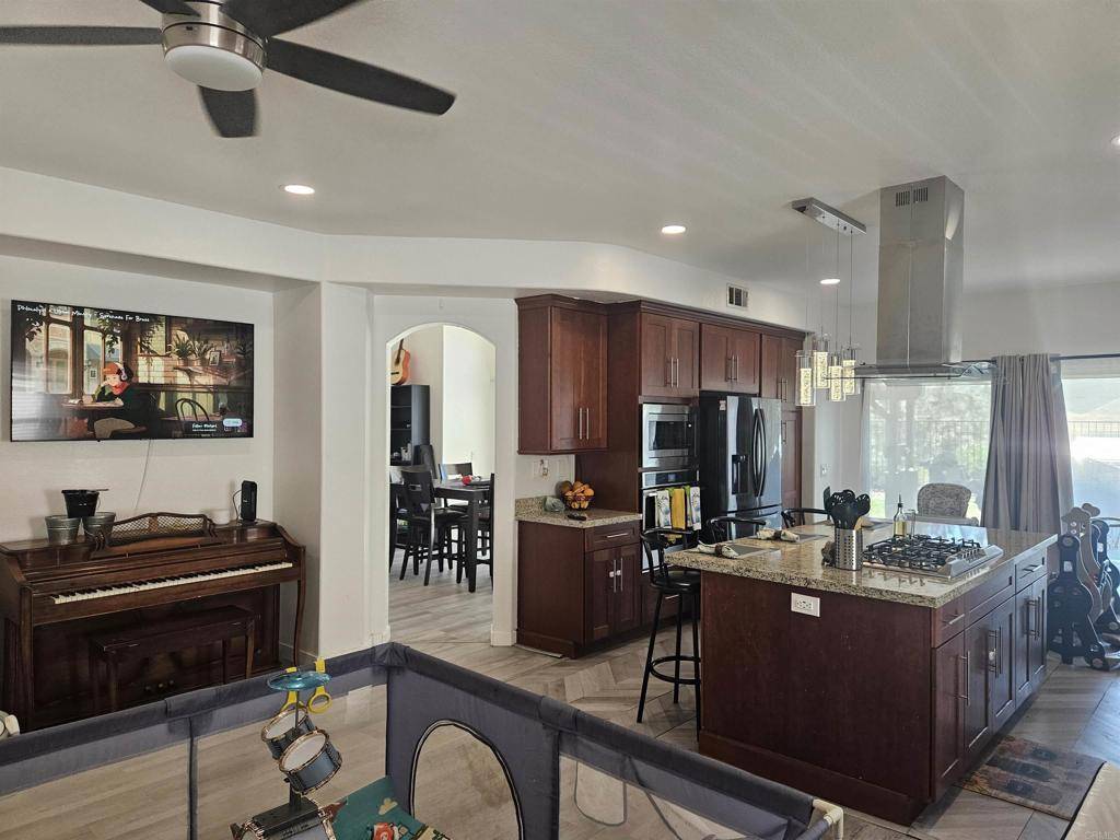 Temecula, CA 92592,43075 Corte Fresca