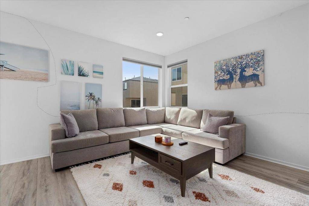 San Diego, CA 92154,5265 Beachfront Cove ST #167