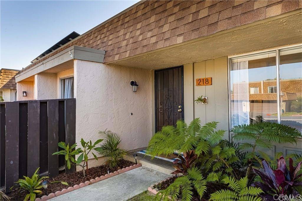 Oceanside, CA 92057,218 Holiday WAY