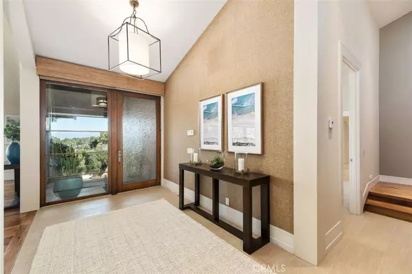 2704 Via Elevado, Palos Verdes Estates, CA 90274