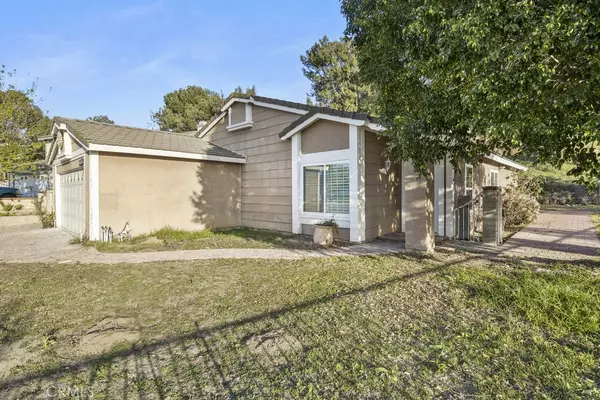 Diamond Bar, CA 91765,24422 Pikes CT