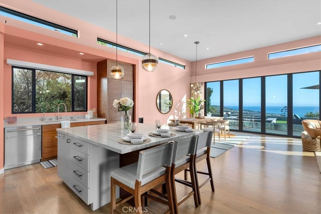 Rancho Palos Verdes, CA 90275,7372 Via Lorado