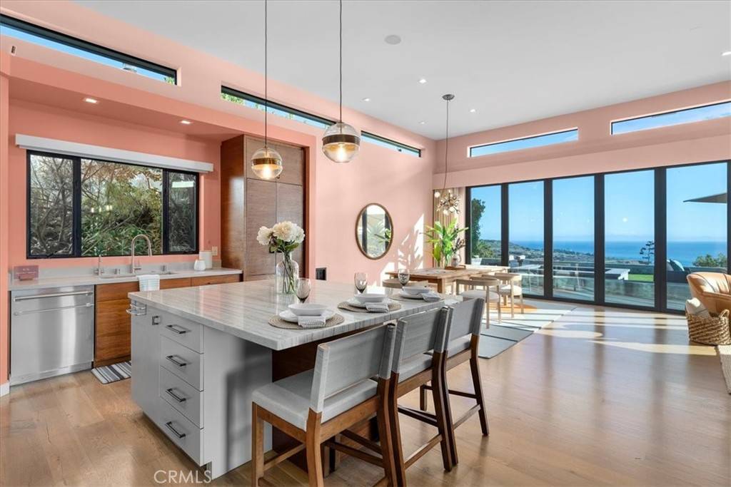 Rancho Palos Verdes, CA 90275,7372 Via Lorado