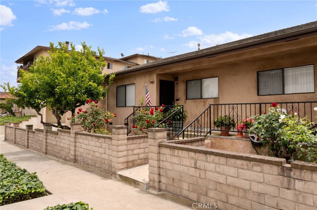 San Pedro, CA 90731,983 W 10th ST