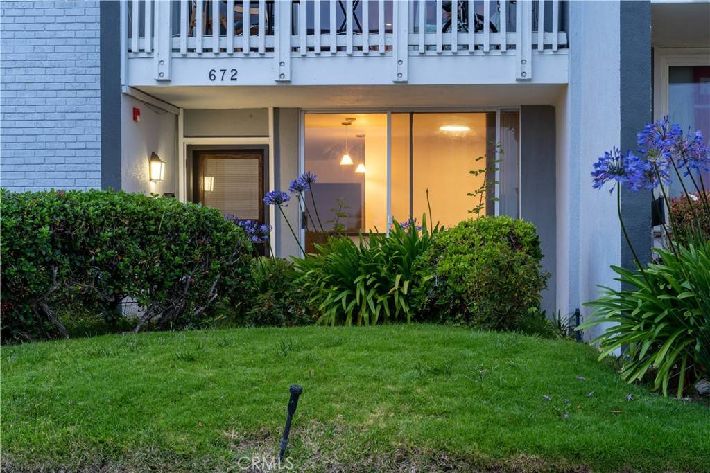 Redondo Beach, CA 90277,670 The Village
