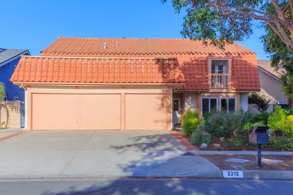 2313 Old Grand ST, Santa Ana, CA 92705