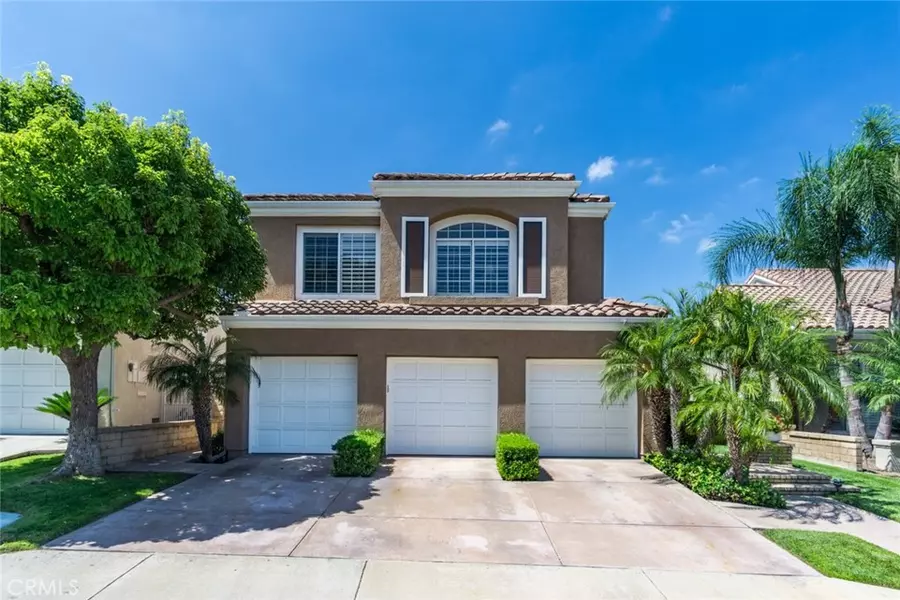 8620 E Canyon Vista DR, Anaheim Hills, CA 92808