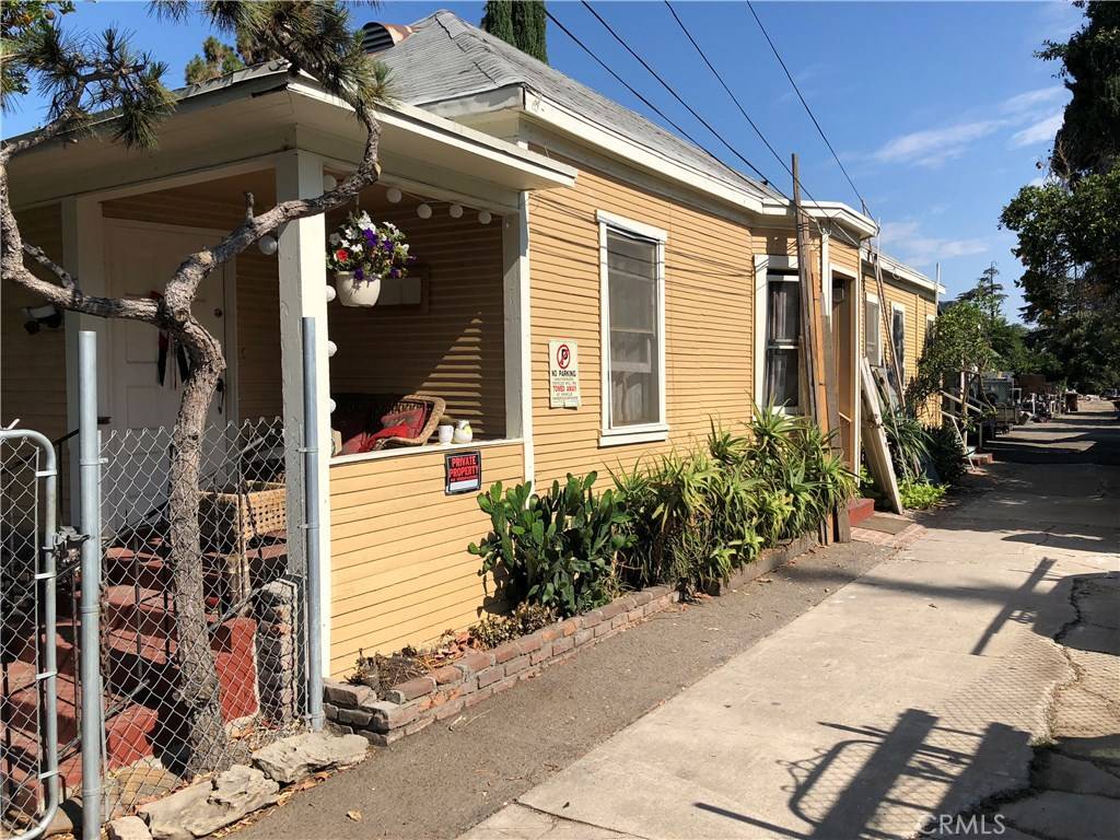 947 W Bishop ST, Santa Ana, CA 92703