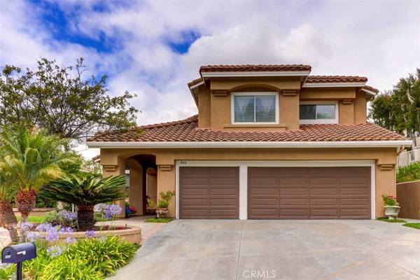 Anaheim Hills, CA 92808,940 S Camerford LN