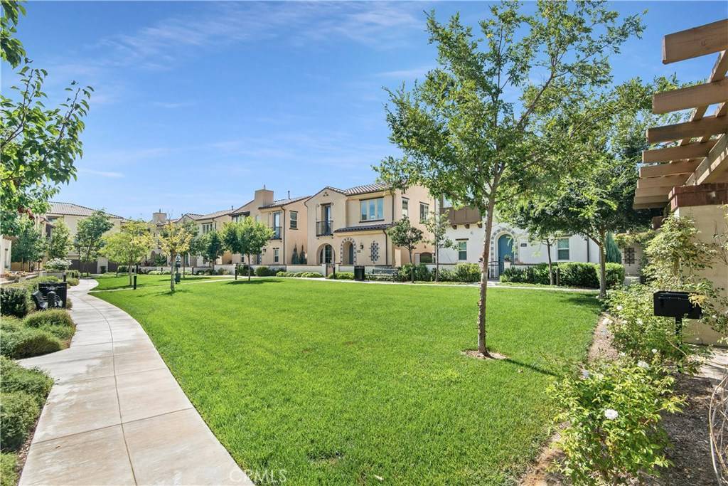 Brea, CA 92823,431 Mallorca LN