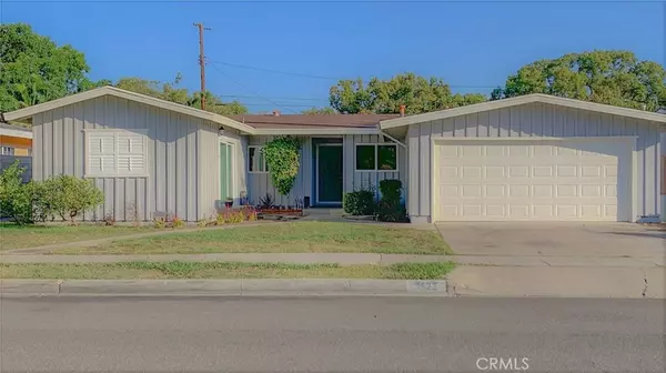 1623 E Fruit ST, Santa Ana, CA 92701