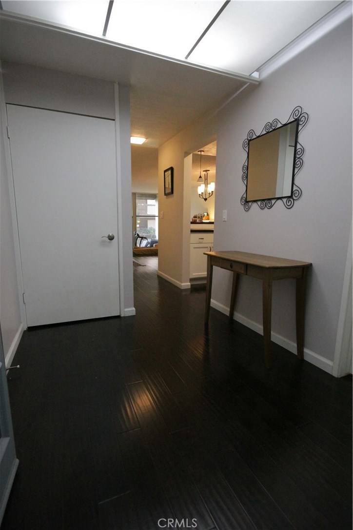 Long Beach, CA 90803,7105 Marina Pacifica DR S