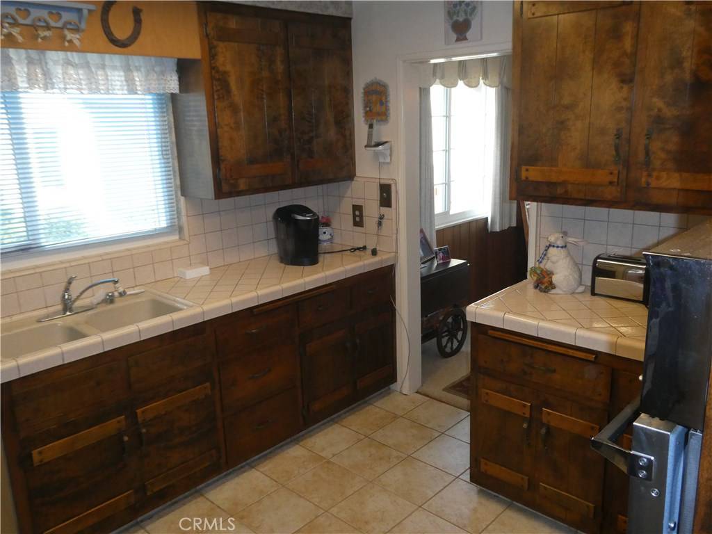 Ontario, CA 91762,1956 S Oaks AVE