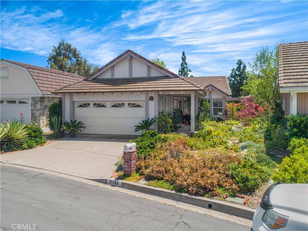 Yorba Linda, CA 92887,21190 Via Este