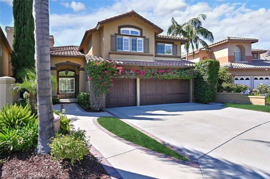 975 S Tristania LN, Anaheim Hills, CA 92808