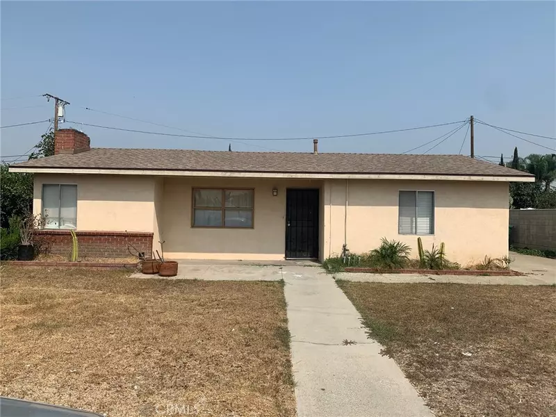 4713 W Henderson PL, Santa Ana, CA 92704