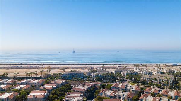 Huntington Beach, CA 92648,19332 Peachtree LN