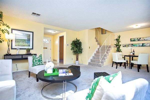 Tustin, CA 92780,17486 Via Lindo #118