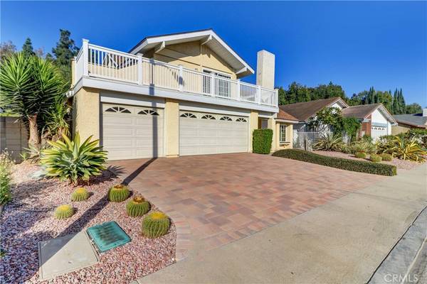 Costa Mesa, CA 92626,988 Azalea DR