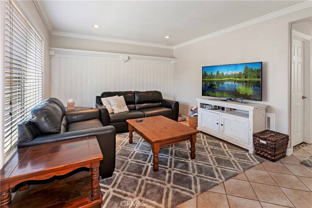 Irvine, CA 92604,23 Meadowgrass