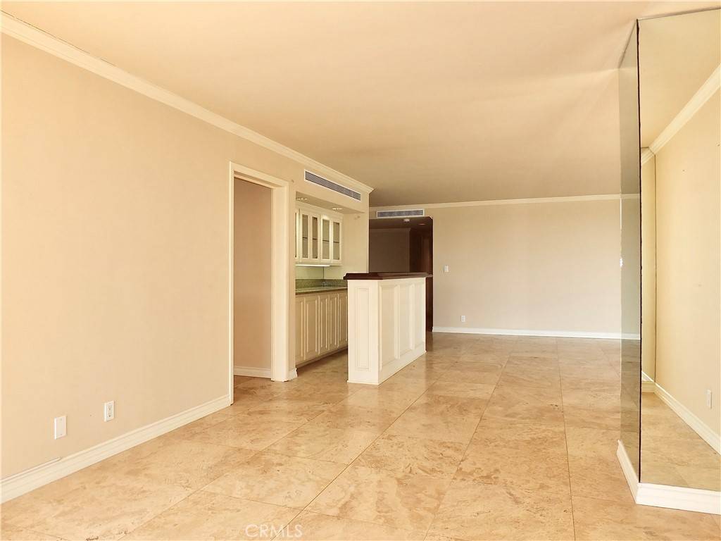 Newport Beach, CA 92663,601 Lido Park DR #2C