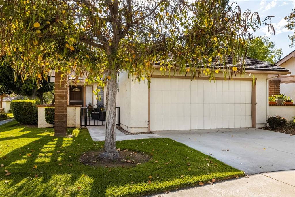 Placentia, CA 92870,1201 Woodside DR