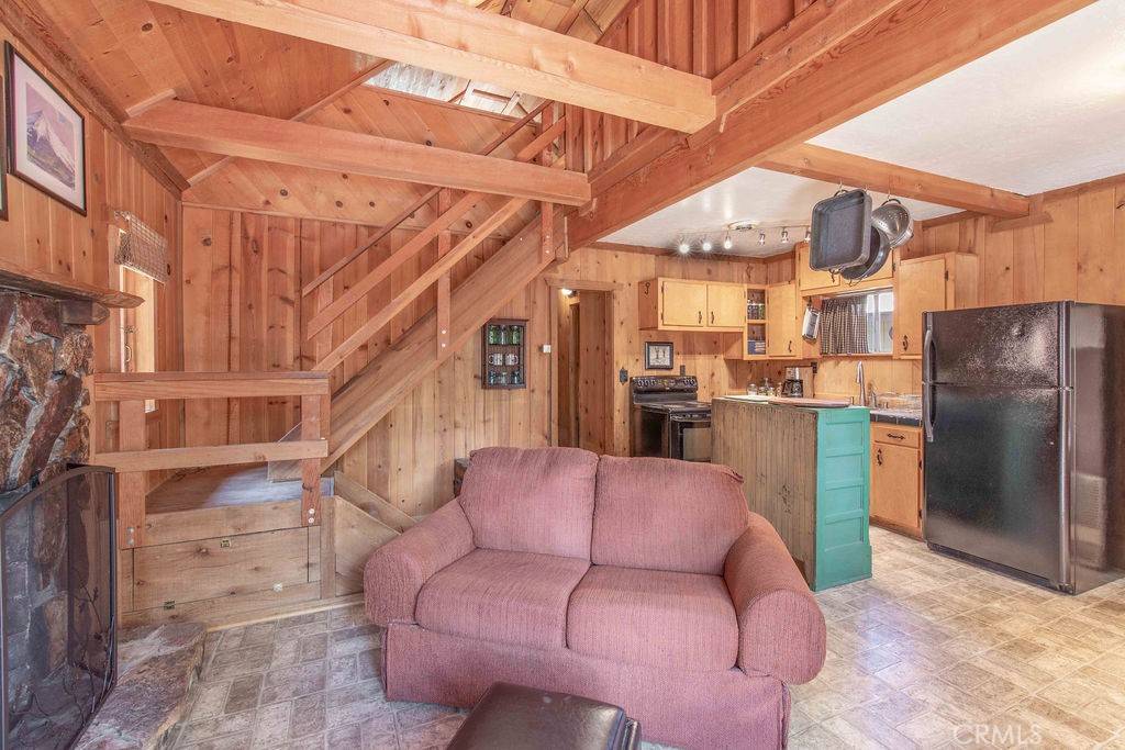 Sugarloaf, CA 92386,742 Wabash LN