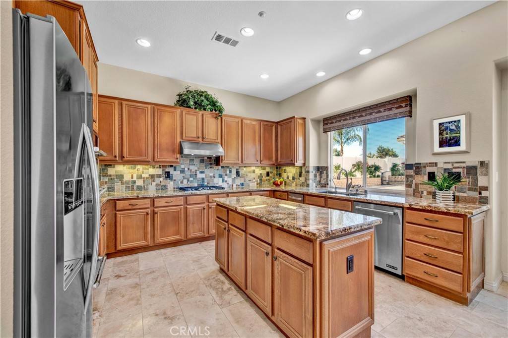 2894 Walking Horse Ranch DR, Norco, CA 92860