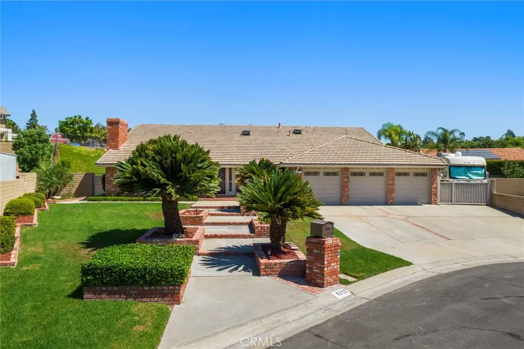 Yorba Linda, CA 92886,6252 Trail Crest LN