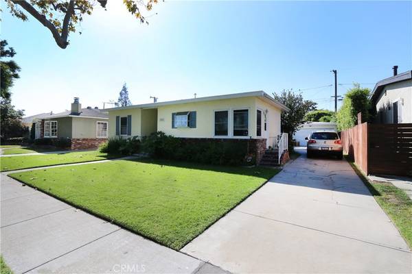 Long Beach, CA 90808,5846 E Mezzanine WAY