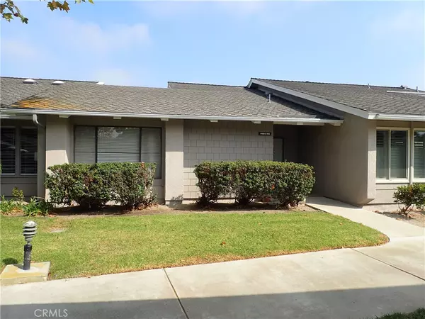 Huntington Beach, CA 92646,8566 Larkhall CIR #805C