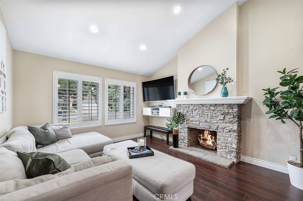 Costa Mesa, CA 92626,1063 Redding AVE