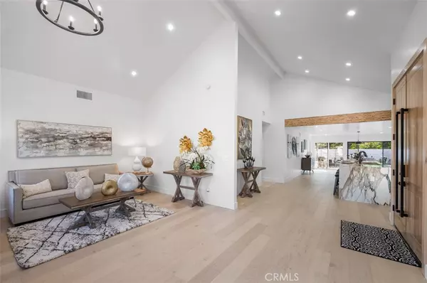 Costa Mesa, CA 92626,965 Dahlia AVE