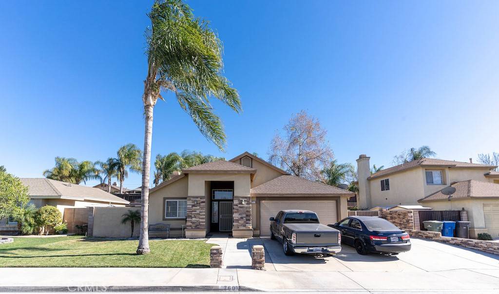760 Kelly LN, Riverside, CA 92501