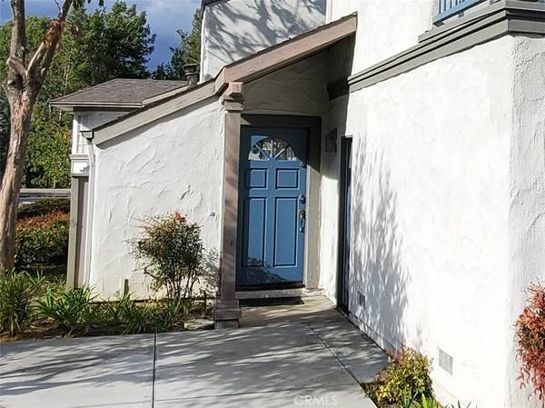 La Habra, CA 90631,991 W Country View #17