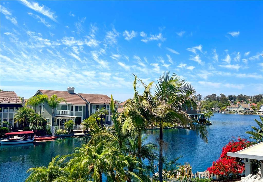 Yorba Linda, CA 92886,5435 VIA RENE
