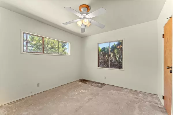 La Mirada, CA 90638,15556 Talbot DR