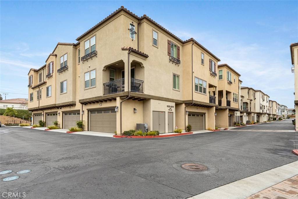18289 Iris LN, Yorba Linda, CA 92886