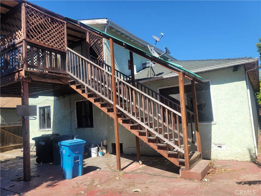 East Palo Alto, CA 94303,111 Azalia DR