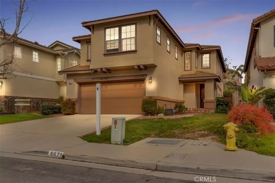 8671 E Sunnywalk LN, Anaheim Hills, CA 92808