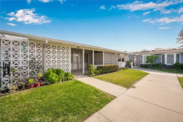 Seal Beach, CA 90740,13751 St Andrews DR #33B