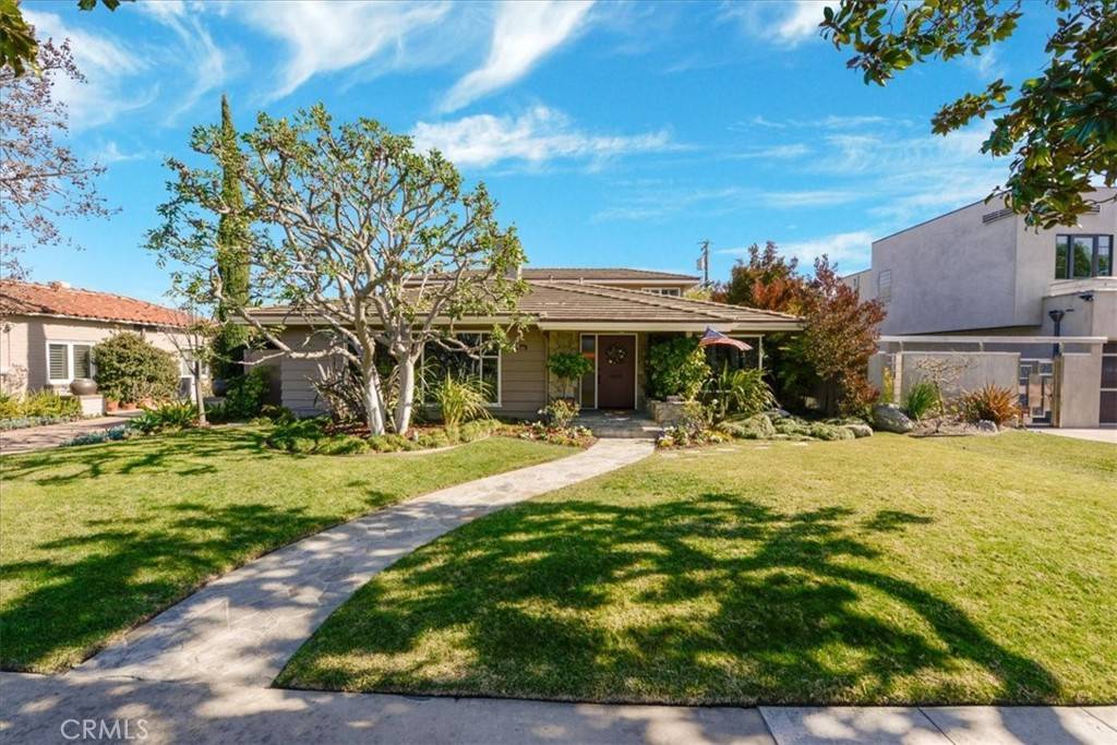 936 Santiago AVE, Long Beach, CA 90804